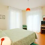 Hotel Universal 3*