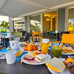 Universal Hotel 3*
