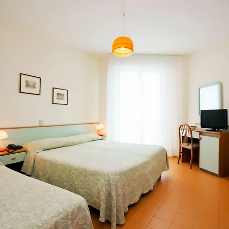 Hotel Universal 3*