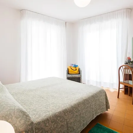 Universal Otel