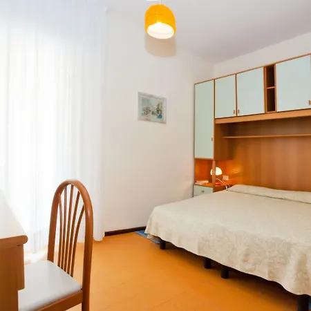 מלון Universal 3*