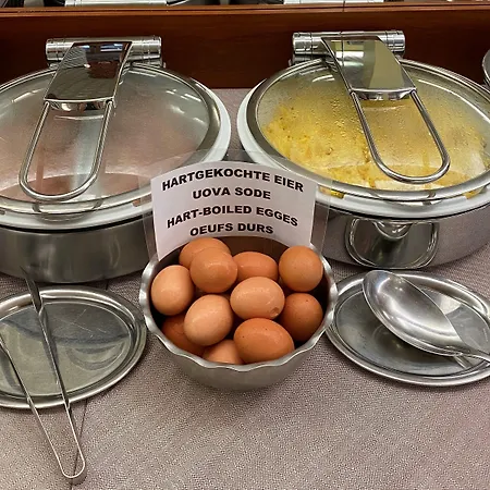 Universal קאורלה