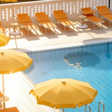 Hotel Universal 3*
