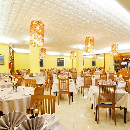 Otel Universal 3*