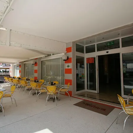 Otel Universal
