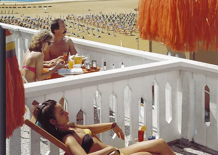 Отель Universal 3*